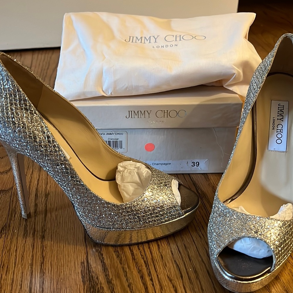 NEW, in box Jimmy Choo crown platform peep-toe glitter pumps, champagne, 8.5 39